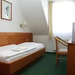 Budvarka 3*